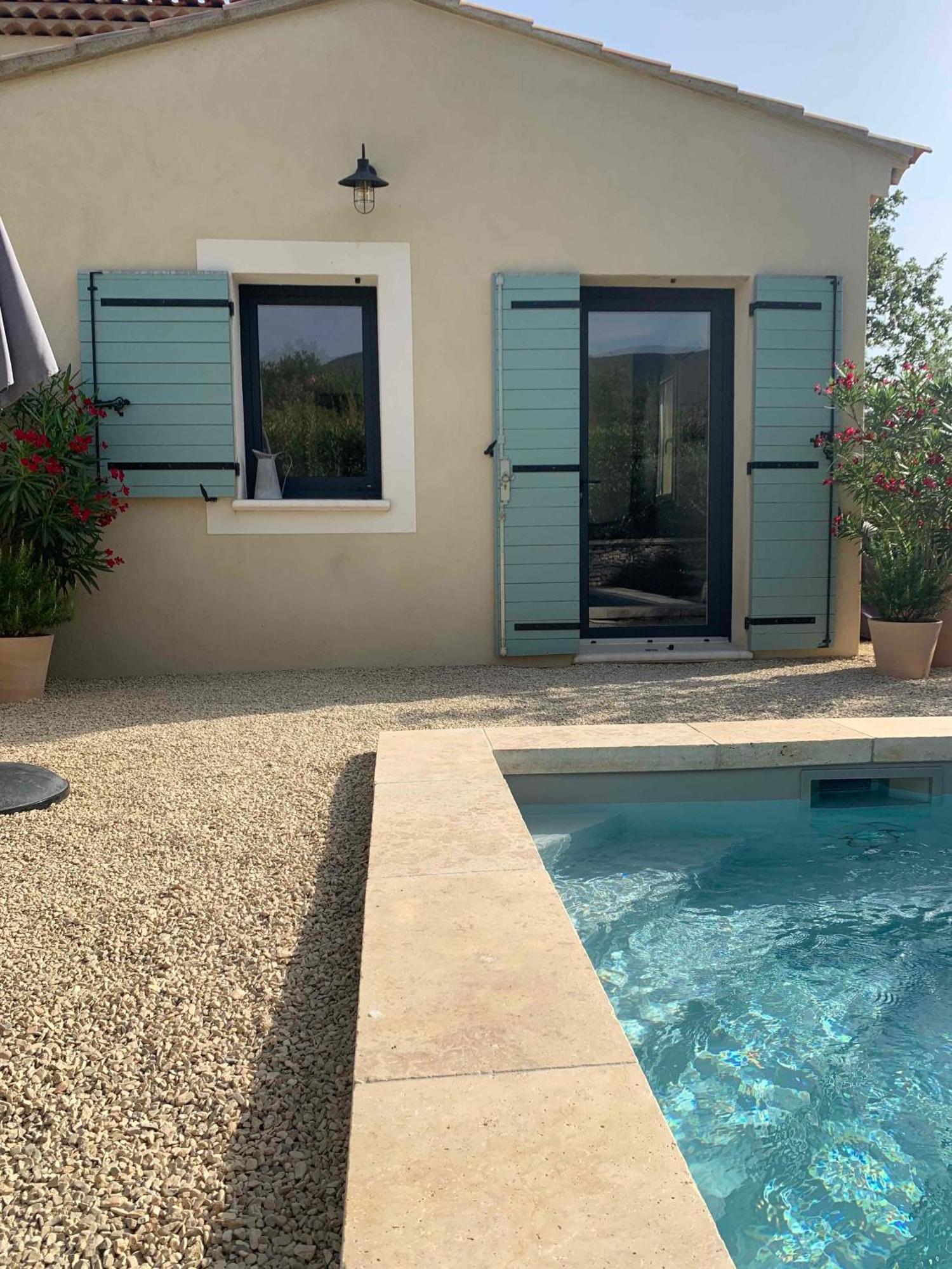 Le Cabanon De Livia Avec Piscine Privee Villa Cucuron Exterior photo